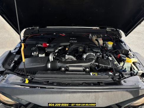 Used 2019 Jeep Wrangler Sport AWD/4WD image 32
