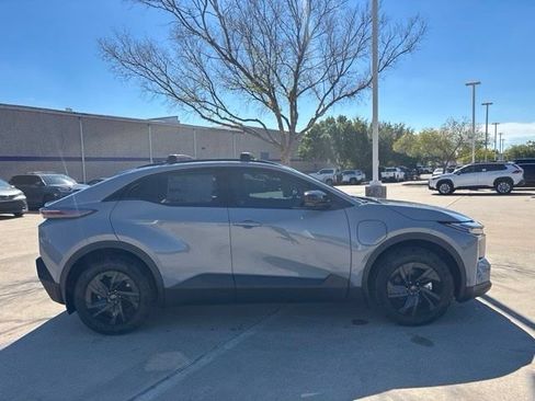 Used 2026 Toyota C-HR AWD/4WD image 4