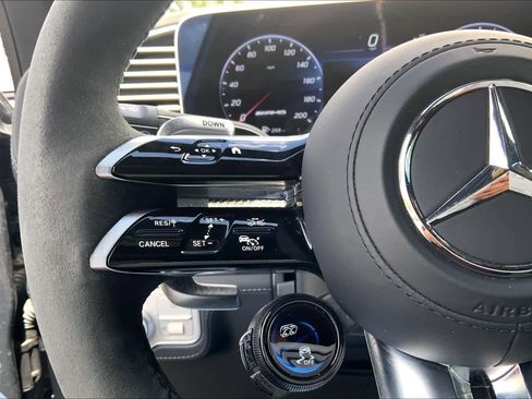 Used 2024 Mercedes-Benz GLS 63 AMG 4MATIC image 23
