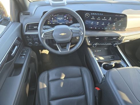 Used 2025 Chevrolet Tahoe LT image 4