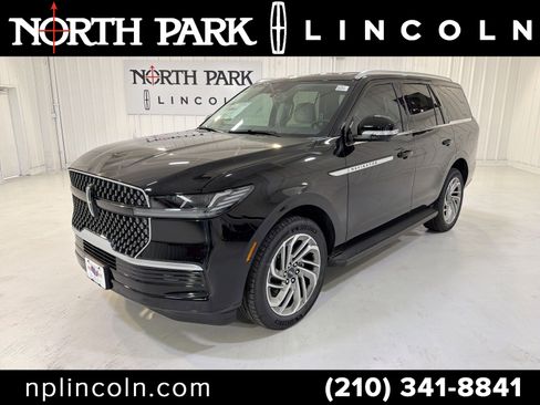 New 2026 Lincoln Navigator Premiere AWD/4WD image 1