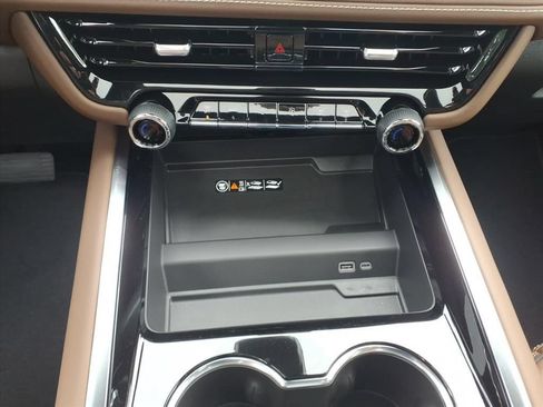 New 2026 Chevrolet Tahoe High Country AWD/4WD image 24