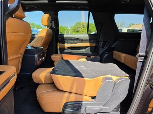 Certified 2024 Ford Expedition Max Platinum RWD image 37