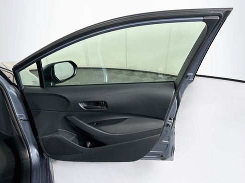 Used 2025 Toyota Corolla LE FWD image 29