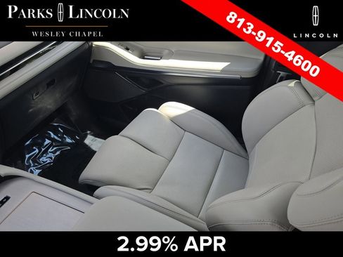 Certified 2025 Lincoln Navigator Reserve AWD/4WD image 15