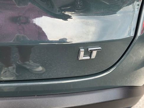 Used 2025 Chevrolet Trax LT FWD image 6