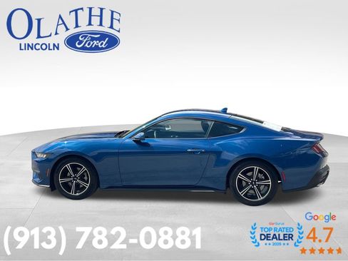 Used 2024 Ford Mustang Coupe RWD image 2