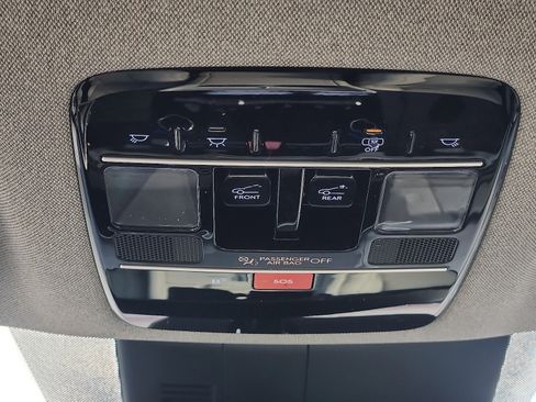 Used 2024 Hyundai Santa Fe Limited image 21