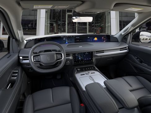New 2026 Lincoln Navigator Reserve AWD/4WD image 9