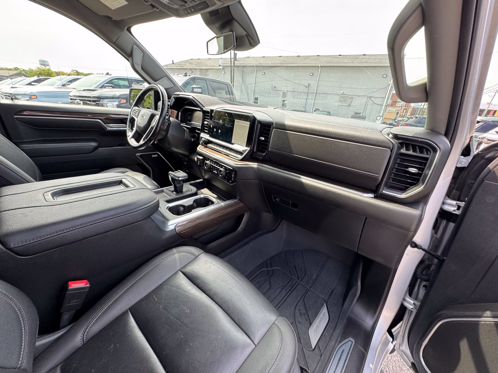 Used 2022 Chevrolet Silverado 1500 RST w/ Rally Edition AWD/4WD image 32