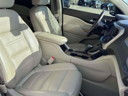 Used 2019 GMC Acadia Denali image 10