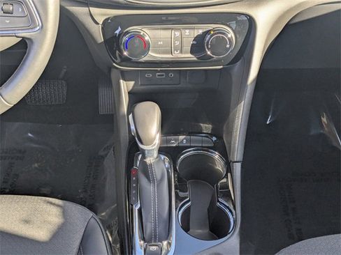 Used 2023 Buick Encore GX Preferred image 18