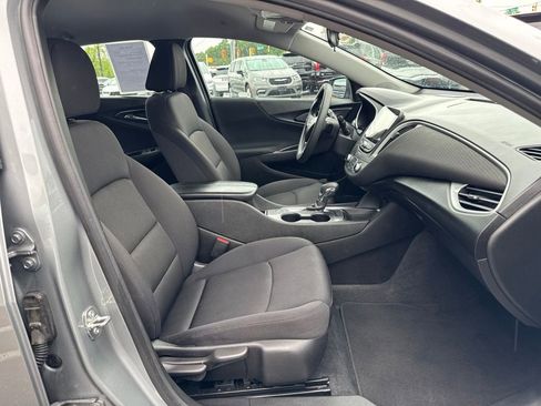 Used 2023 Chevrolet Malibu LT FWD image 18