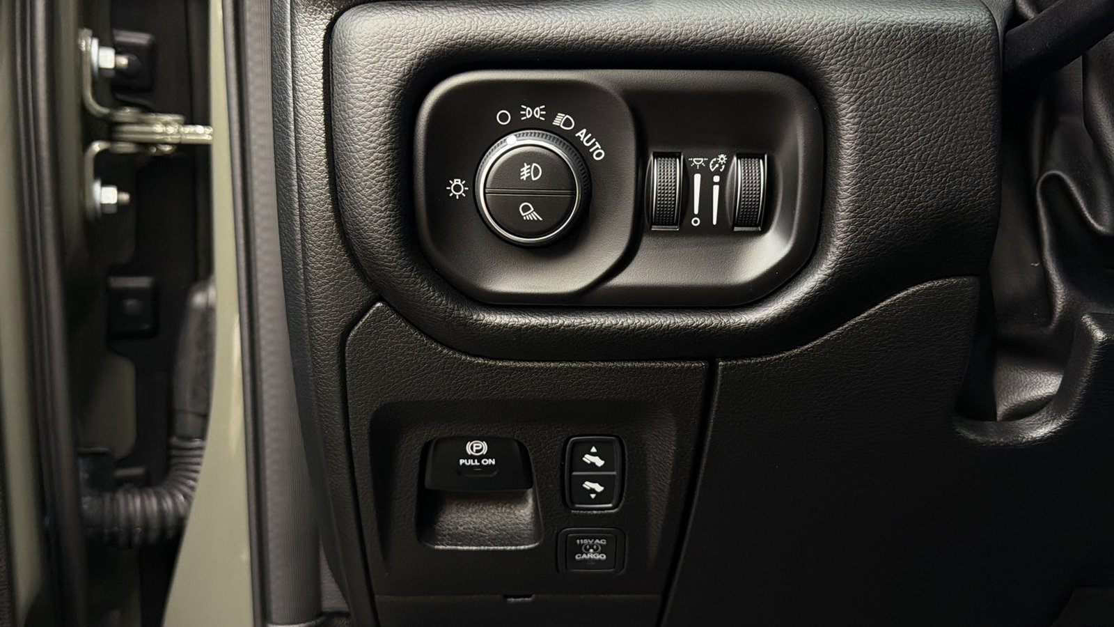 Used 2026 RAM 1500 Big Horn AWD/4WD image 32