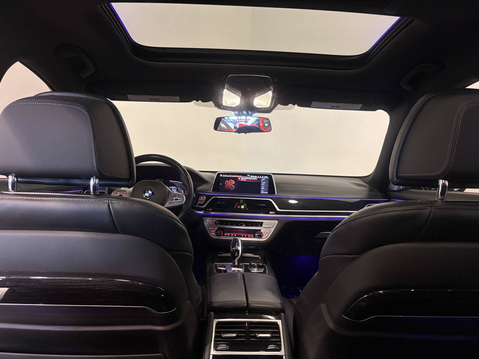 Used 2022 BMW 750i xDrive w/ Executive Package AWD/4WD image 43