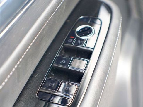 Used 2025 INFINITI QX80 Sensory image 44