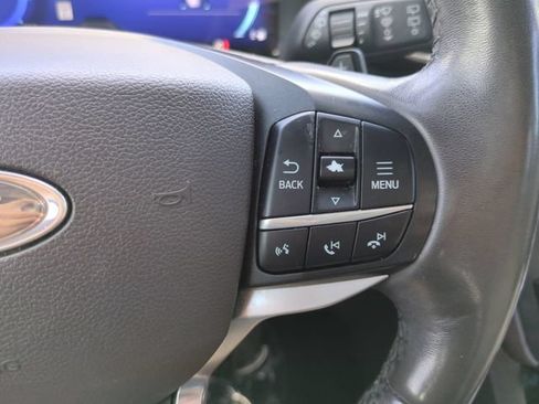Used 2020 Ford Explorer Platinum w/ Premium Technology Package AWD/4WD image 31