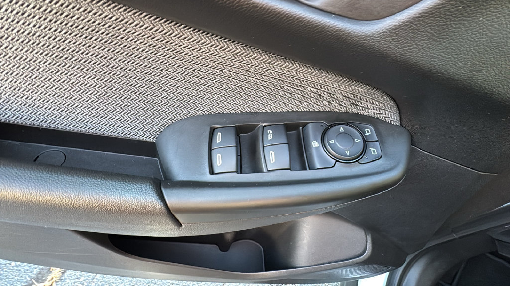 Used 2025 Chevrolet TrailBlazer LT AWD/4WD image 12