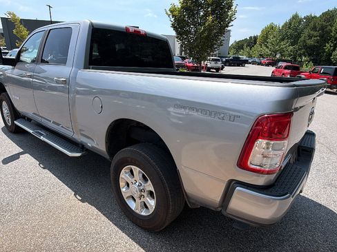 Used 2024 RAM 2500 Big Horn w/ Sport Appearance Package AWD/4WD image 10