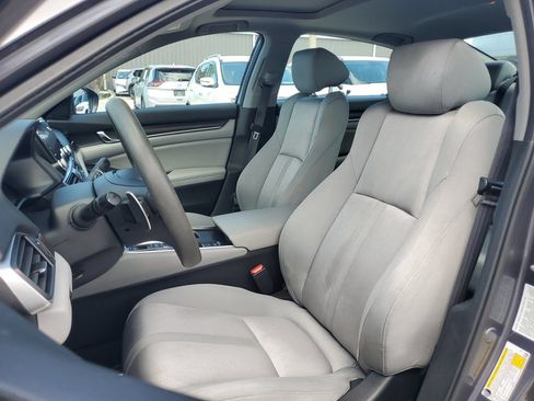 Used 2020 Honda Accord EX image 24