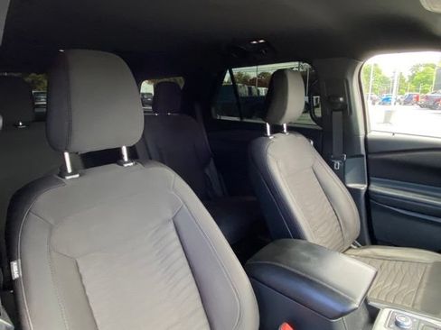 Used 2020 Ford Explorer XLT AWD/4WD image 22