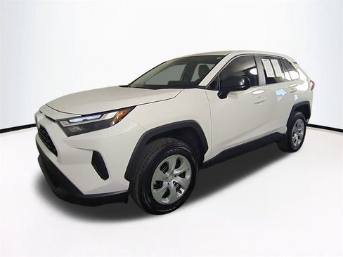 Used 2025 Toyota RAV4 LE image 9