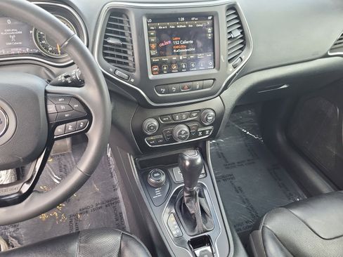 Used 2023 Jeep Cherokee Altitude Lux image 12