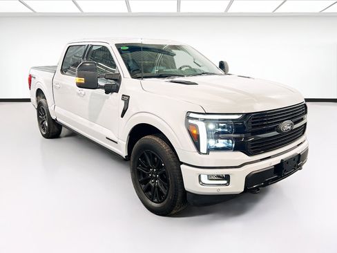 Used 2025 Ford F150 Platinum w/ FX4 Off-Road Package AWD/4WD image 3