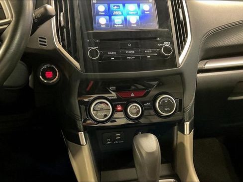 Used 2020 Subaru Forester Premium image 32