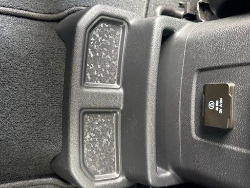 Certified 2022 Jeep Wrangler Unlimited Sahara AWD/4WD image 41