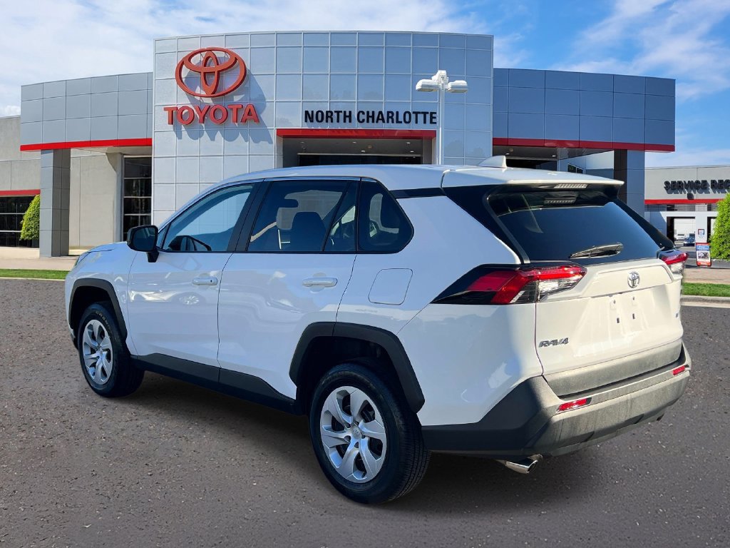 Used 2024 Toyota RAV4 LE FWD image 6