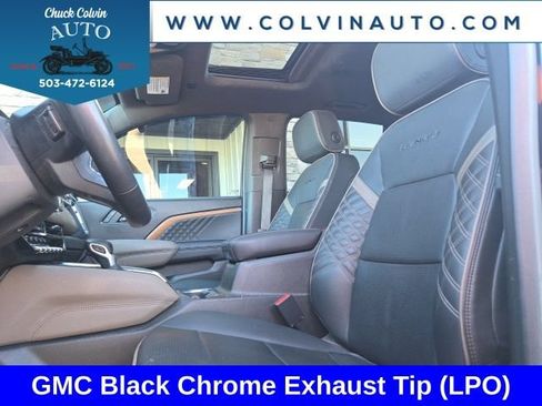 Used 2023 GMC Canyon Denali w/ Denali Black Edition AWD/4WD image 9