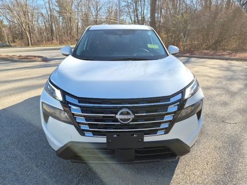 New 2026 Nissan Rogue SV image 3