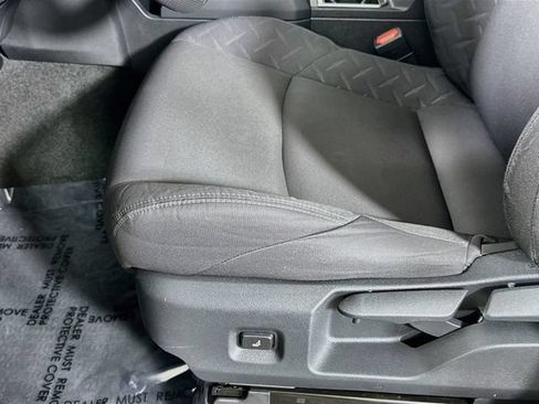 Used 2024 Toyota Tacoma SR5 AWD/4WD image 15