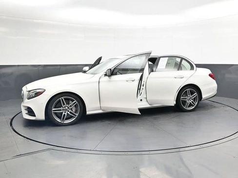 Used 2019 Mercedes-Benz E 300 image 31