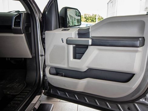 Used 2015 Ford F150 XLT w/ Trailer Tow Package RWD image 18