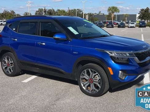 Used 2023 Kia Seltos SX w/ SX Sunroof Package image 2