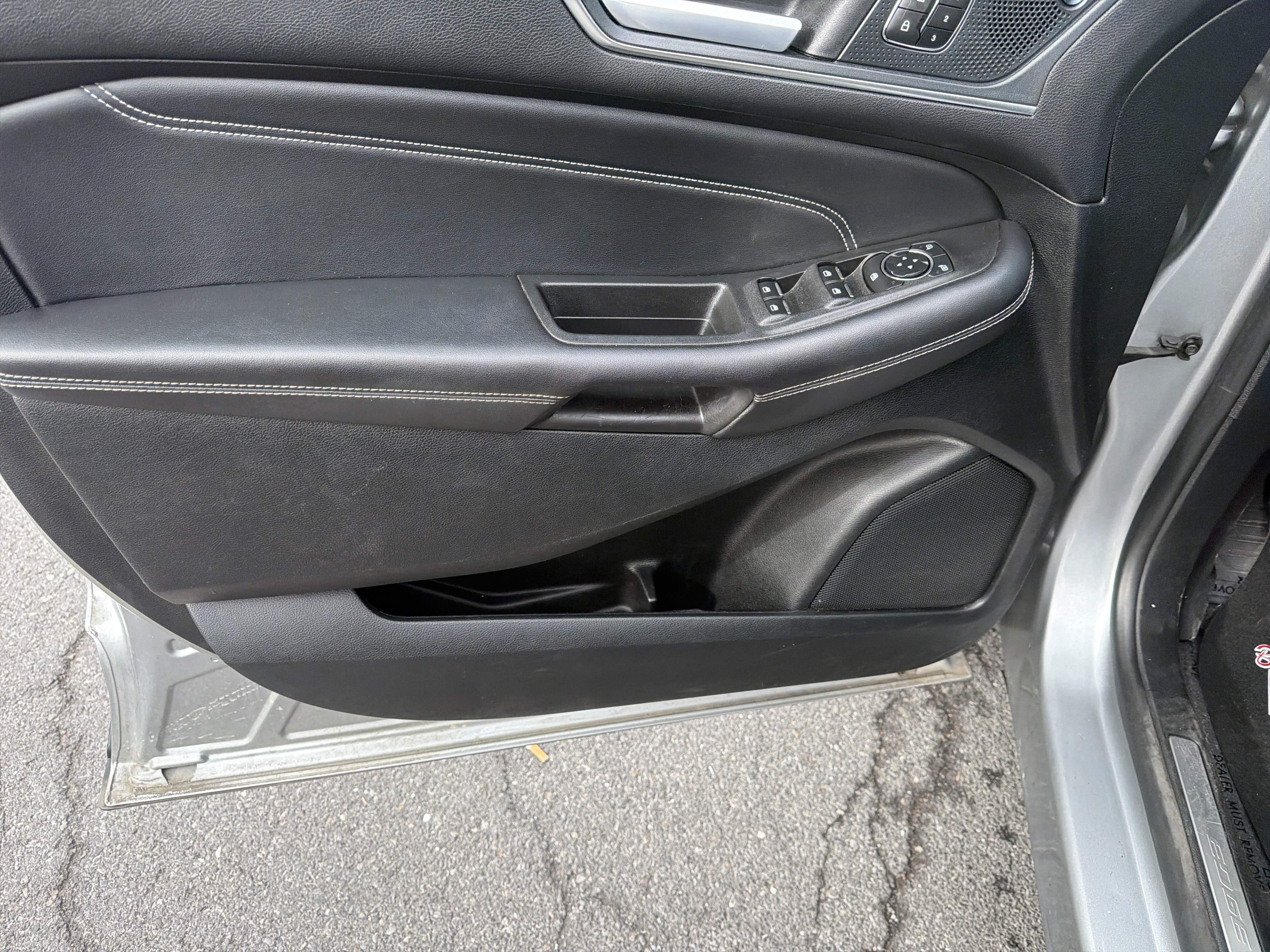 Used 2024 Ford Edge Titanium AWD/4WD image 15