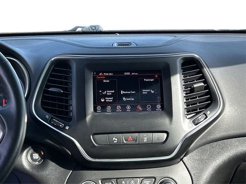 Used 2021 Jeep Cherokee Latitude Plus image 17