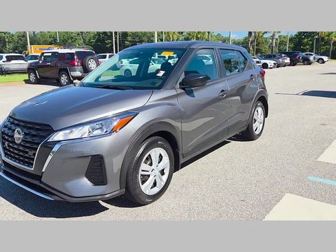 Used 2025 Nissan Kicks Play S FWD image 25