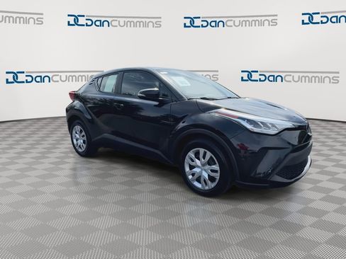 Used 2021 Toyota C-HR LE FWD image 2