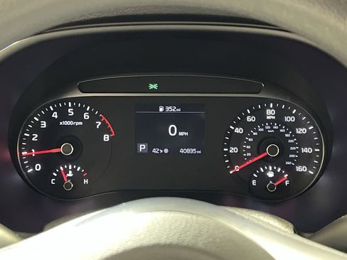 Used 2021 Kia Soul LX image 15