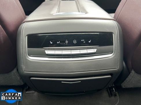 Used 2022 Cadillac Escalade ESV Premium Luxury Platinum image 17