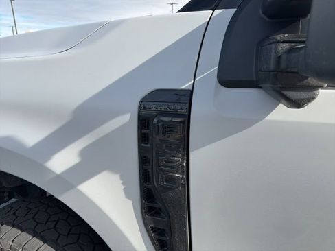 Used 2024 Ford F350 Platinum w/ Tremor Off-Road Package AWD/4WD image 17