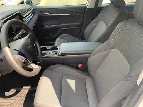 Used 2026 Toyota Camry LE image 9