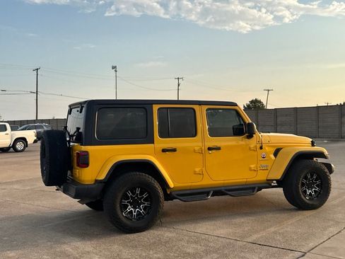 Used 2019 Jeep Wrangler Unlimited Sahara AWD/4WD image 21