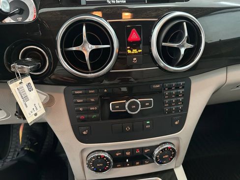 Used 2015 Mercedes-Benz GLK 350 2WD image 17