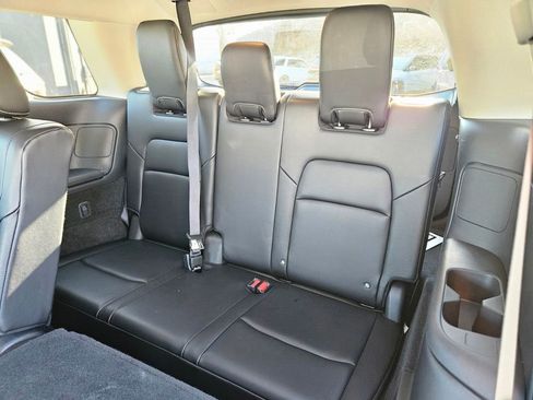 Used 2024 Nissan Pathfinder SL image 13