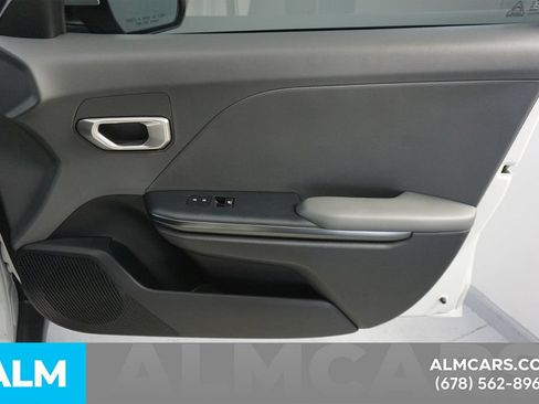 Used 2025 Kia K4 FWD image 37