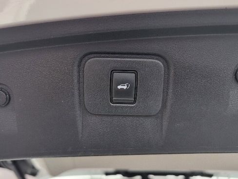 Used 2017 Nissan Murano Platinum w/ Platinum Technology Package image 12